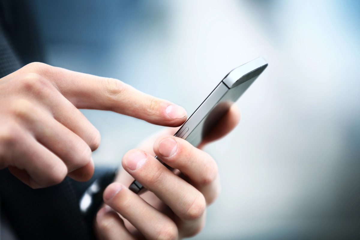 Mobiel in hand